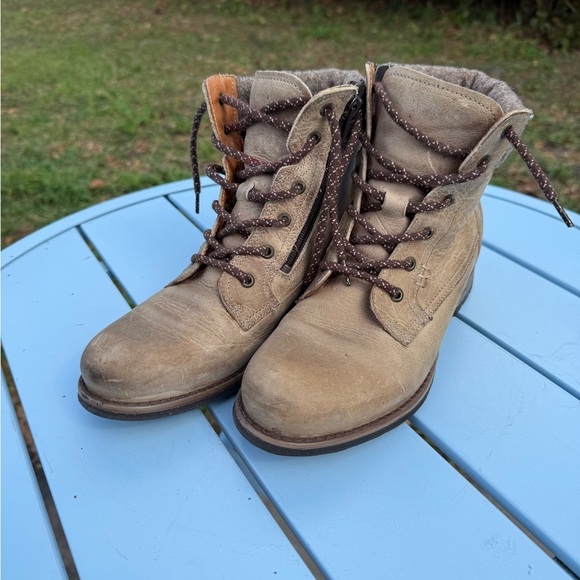 Taos Women’s Cutie Boot - Picture 1 of 7
